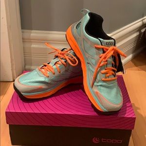 Topo Athletic Women’s Fli Lyte Sea Foam/Tangerine
